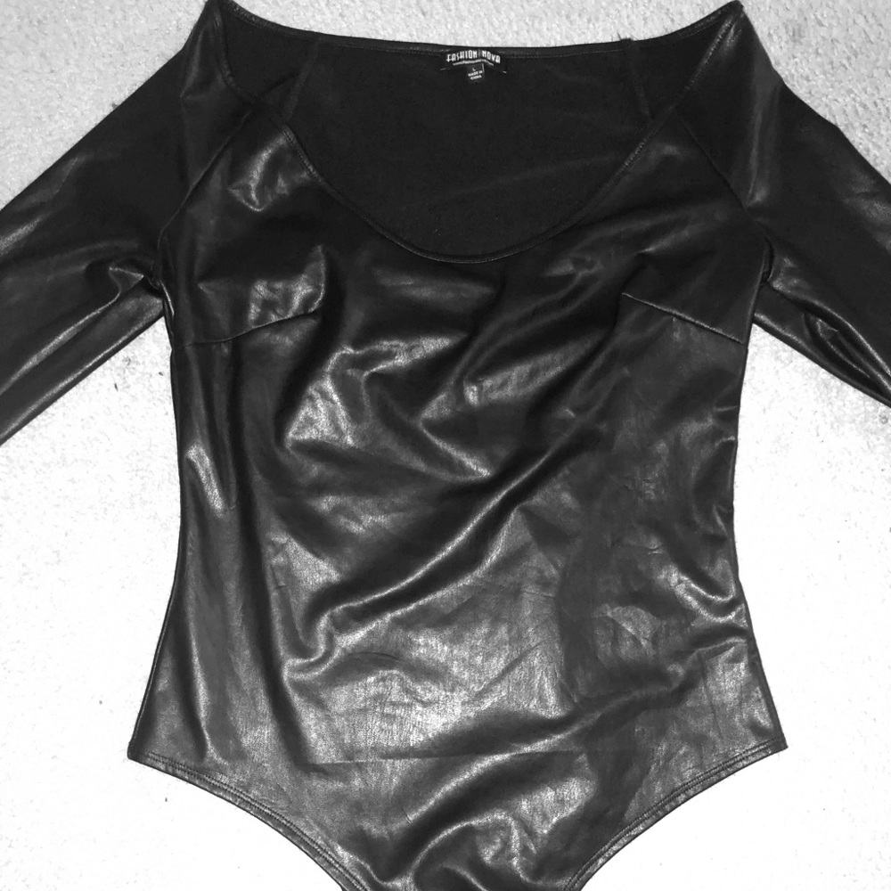 Fashionova Off-the-Shoulder Black Leather Bodysuit